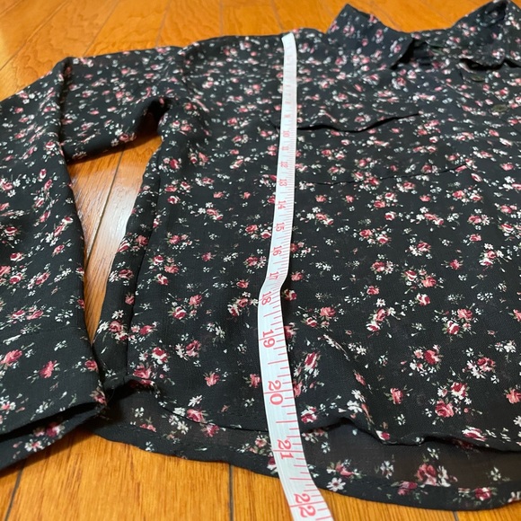 Wild Fable Whimsigoth Sheer Crop Top Long Sleeve Floral Button Down Size XXL - Picture 10 of 11